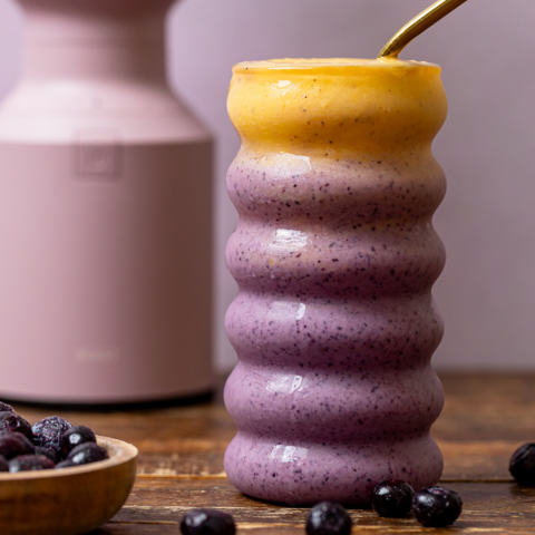 Berry Mango Smoothie